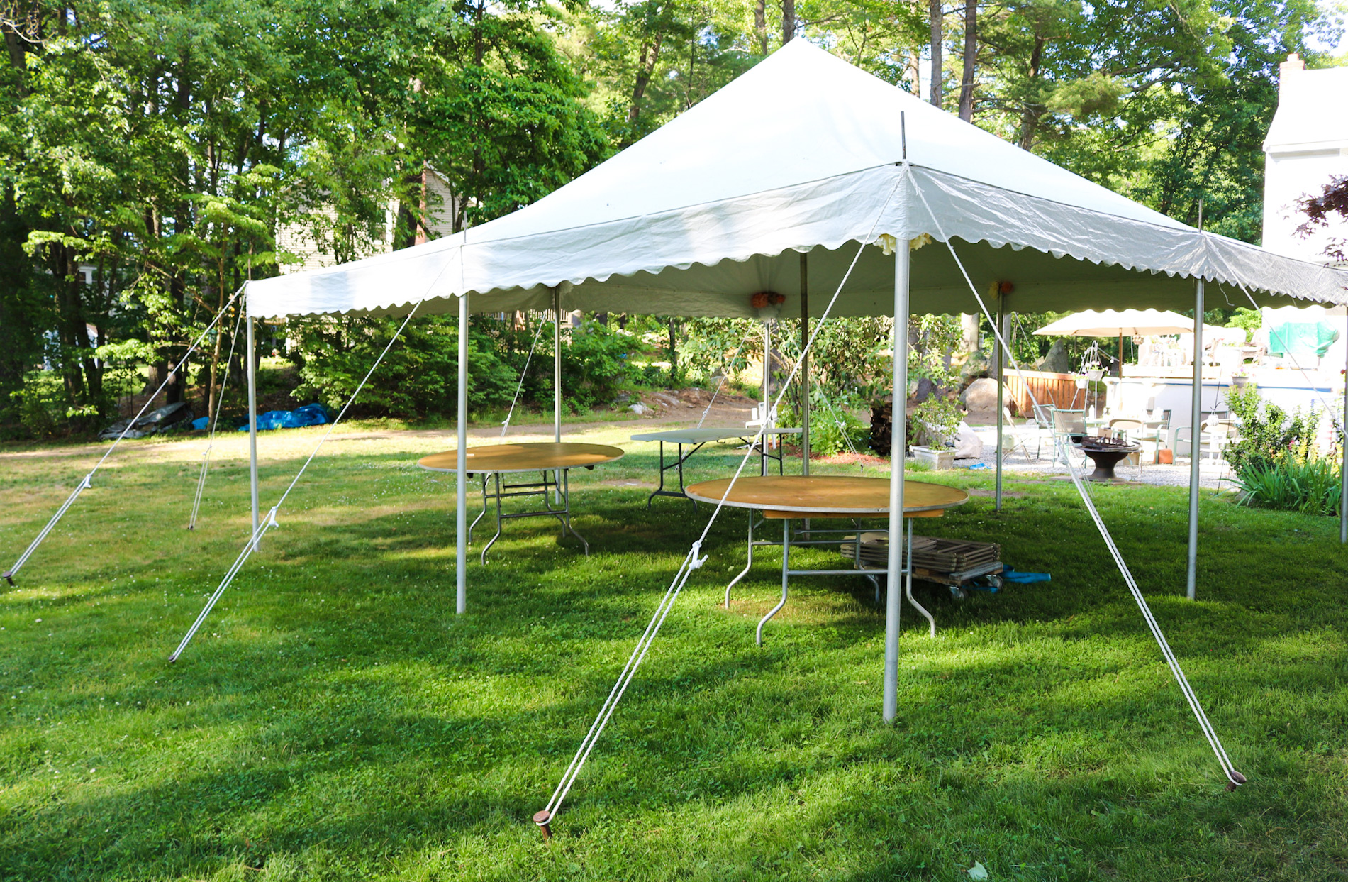 Summer outdoor party checklist - backyard tent
