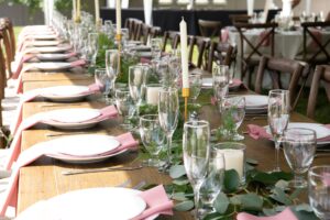 From rustic burlap to sequins, Picking the Best Tablecloths for Your Event Table is simple with Baystate Tent’s expert rentals and sample viewings.
