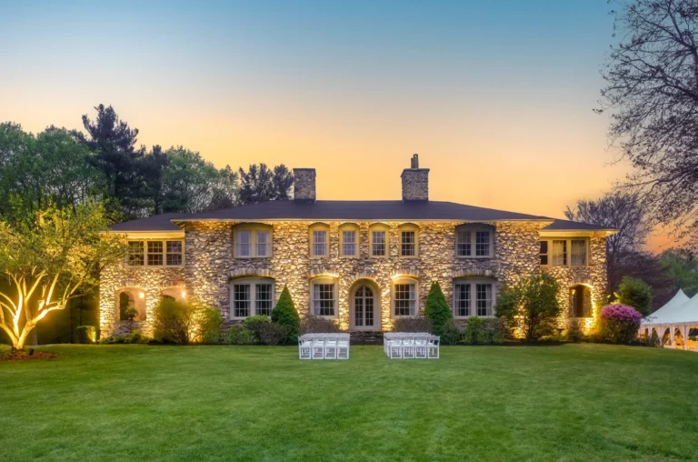 Stonehouse on the Hill